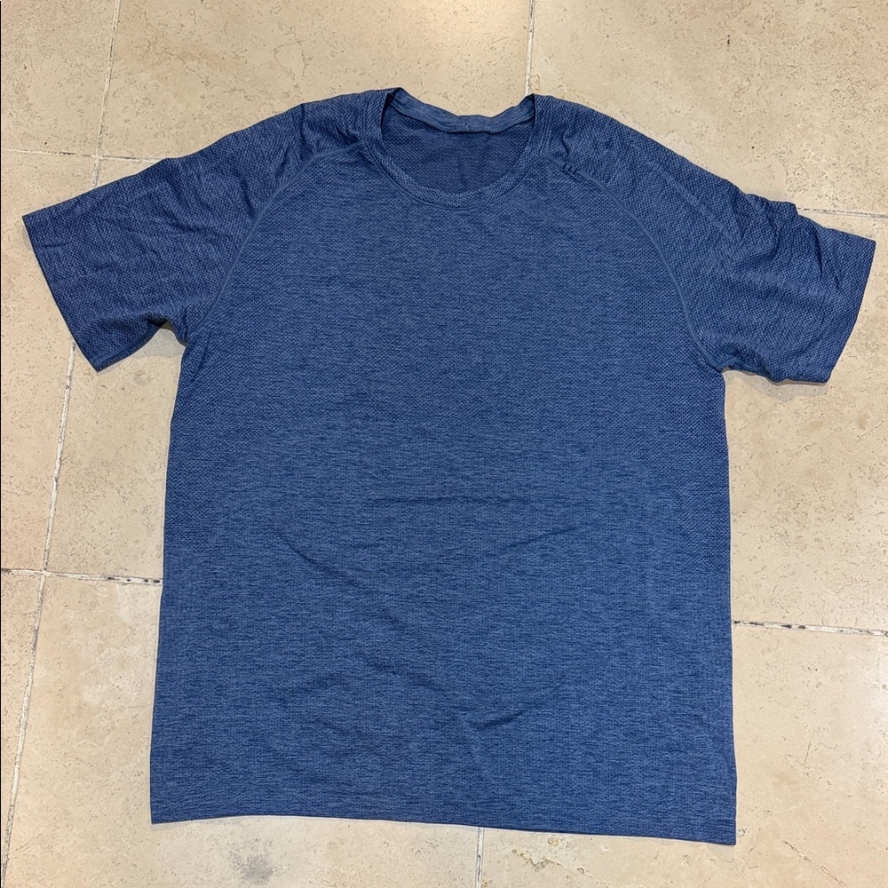 lululemon athletica Heathered Blue Short Sleeve Tee